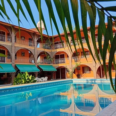 Hotel Hf Hacienda San Francisco Puente Nacional Eksteriør billede