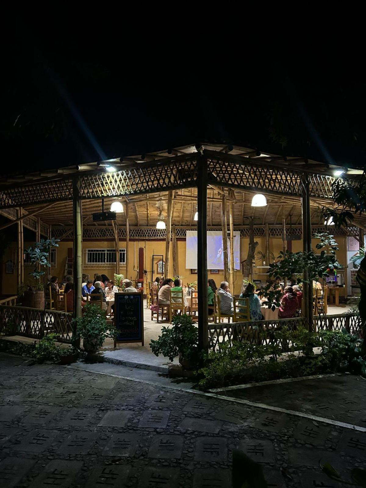 Hotel Hf Hacienda San Francisco Puente Nacional Eksteriør billede